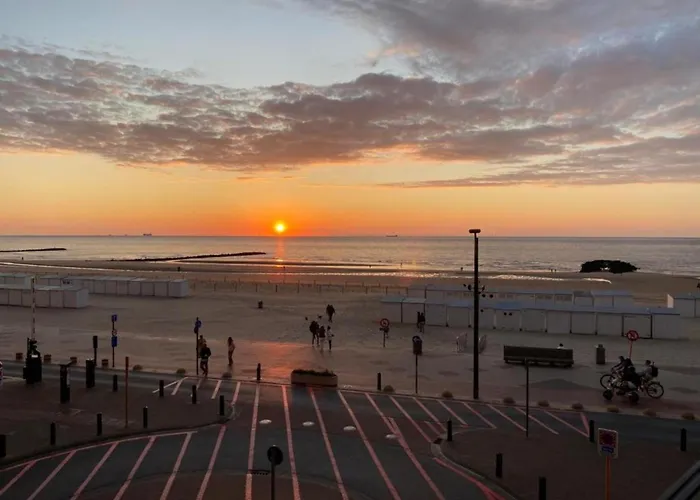 شقة In With Sea Views كنوك هايست